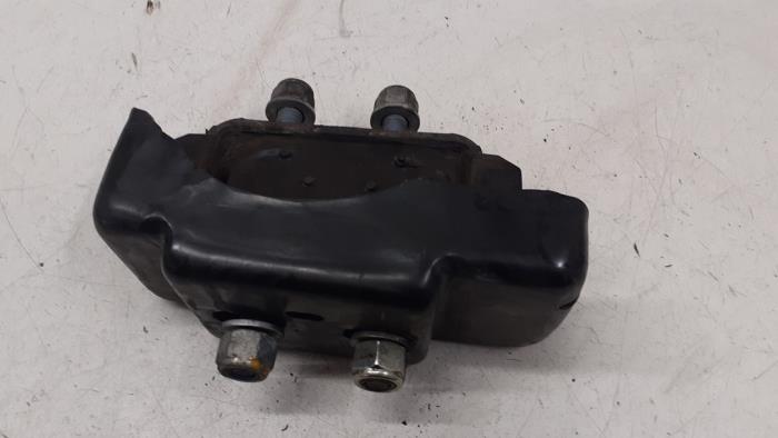 Gebruikte Motorsteun Iveco New Daily VI 33S14, 35C14, 35S14 Prijs € 48,40 Inclusief btw aangeboden door Autodemontage van de Laar