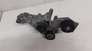 Gebruikte Motorrubber Renault Master IV Combi Prijs € 90,75 Inclusief btw aangeboden door Autodemontage van de Laar