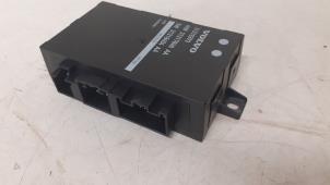 Gebruikte Module achterklep motor Volvo XC70 (BZ) 2.4 D5 20V AWD Prijs € 75,00 Margeregeling aangeboden door Autodemontage van de Laar