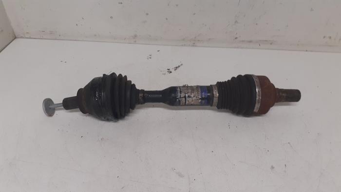 Gebruikte Steekas links-voor Volvo XC70 (BZ) 2.4 D5 20V AWD Prijs € 100,00 Margeregeling aangeboden door Autodemontage van de Laar