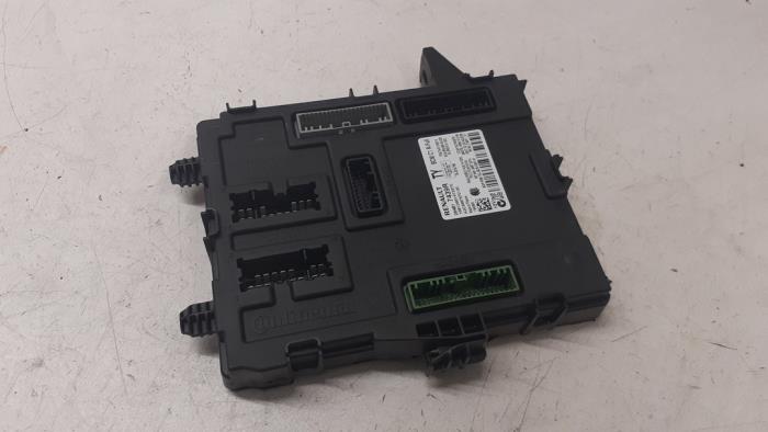 Gebruikte Computer Body Control Renault Megane IV (RFBB) 1.6 GT Energy TCe 205 EDC Prijs € 90,00 Margeregeling aangeboden door Autodemontage van de Laar