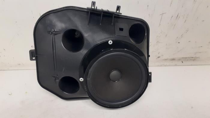 Speaker van een Volkswagen Beetle (16AE) 2.0 TDI 16V 2014