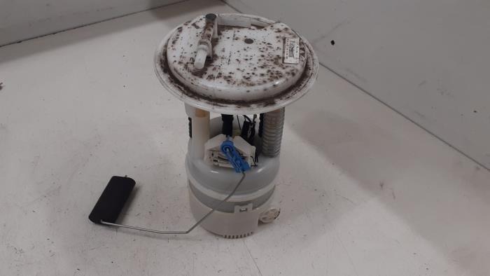 Gebruikte Benzinepomp Citroen C3 (SC) 1.2 VTi 82 12V Prijs € 60,00 Margeregeling aangeboden door Autodemontage van de Laar