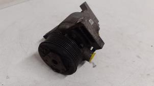 Gebruikte Aircopomp Renault Twingo III (AH) 1.0 SCe 70 12V Prijs € 150,00 Margeregeling aangeboden door Autodemontage van de Laar