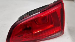 Gebruikte Achterlicht rechts Volkswagen Golf VII (AUA) 1.6 TDI 16V Prijs € 25,00 Margeregeling aangeboden door Autodemontage van de Laar