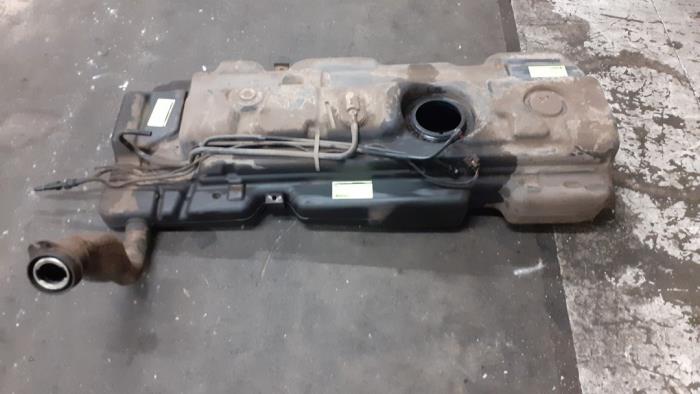 Tank van een Mercedes-Benz Vito (639.6) 2.2 115 CDI 16V 2005