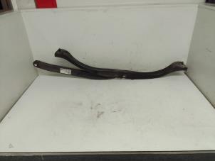 Gebruikte Reactiestang links-achter Renault Twingo III (AH) 1.0 SCe 70 12V Prijs € 65,00 Margeregeling aangeboden door Autodemontage van de Laar