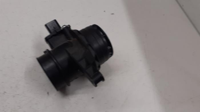 Gebruikte Luchtmassameter Ford Focus 3 1.6 Ti-VCT 16V 125 Prijs € 55,00 Margeregeling aangeboden door Autodemontage van de Laar