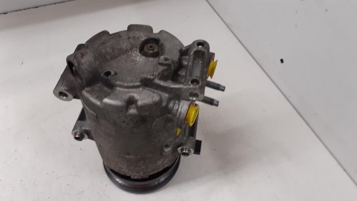 Gebruikte Aircopomp Ford Focus 3 1.6 Ti-VCT 16V 125 Prijs € 250,00 Margeregeling aangeboden door Autodemontage van de Laar