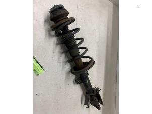 Gebruikte Mac Phersonpoot links-voor Dacia Duster (HS) 1.6 16V Prijs € 75,00 Margeregeling aangeboden door Autodemontage van de Laar