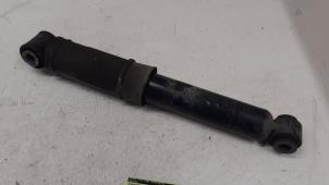 Gebruikte Schokdemper links-achter Mercedes Citan (415.6) Prijs € 40,00 Margeregeling aangeboden door Autodemontage van de Laar