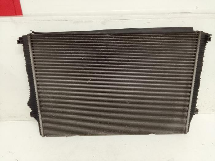 Gebruikte Radiateur Volkswagen Golf VII (AUA) 2.0 GTI 16V Performance Package Prijs € 50,00 Margeregeling aangeboden door Autodemontage van de Laar