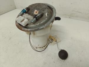 Gebruikte Benzinepomp Opel Tigra Twin Top 1.4 16V Prijs € 50,00 Margeregeling aangeboden door Autodemontage van de Laar