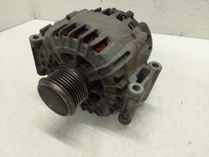 Gebruikte Dynamo Volkswagen Golf VII (AUA) 2.0 GTI 16V Performance Package Prijs € 125,00 Margeregeling aangeboden door Autodemontage van de Laar