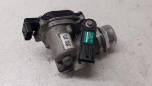 Gebruikte Gasklephuis Renault Clio IV (5R) 1.5 Energy dCi 90 FAP Prijs € 80,00 Margeregeling aangeboden door Autodemontage van de Laar