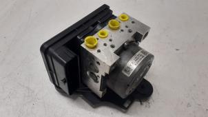 Gebruikte ABS Pomp Volkswagen Golf Prijs € 200,00 Margeregeling aangeboden door Autodemontage van de Laar