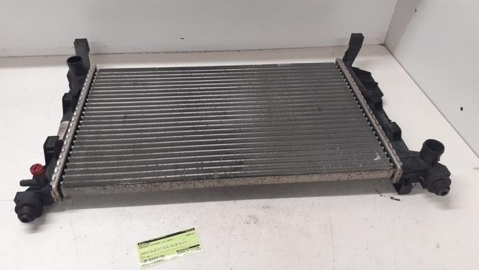 Gebruikte Radiateur Mercedes A (W169) 1.5 A-160 Prijs € 50,00 Margeregeling aangeboden door Autodemontage van de Laar
