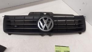 Gebruikte Grille Volkswagen Polo IV (9N1/2/3) 1.2 12V Prijs € 25,00 Margeregeling aangeboden door Autodemontage van de Laar
