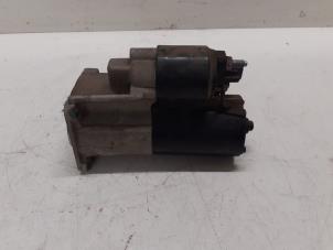 Gebruikte Startmotor Volkswagen Polo IV (9N1/2/3) 1.4 16V Prijs € 40,00 Margeregeling aangeboden door Autodemontage van de Laar