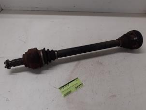 Gebruikte Steekas links-achter BMW 5 serie Touring (E61) 520d 16V Prijs € 90,00 Margeregeling aangeboden door Autodemontage van de Laar