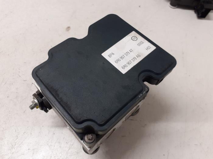 Gebruikte ABS Pomp Skoda Fabia II (5J) 1.2 TSI Prijs € 100,00 Margeregeling aangeboden door Autodemontage van de Laar