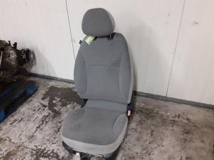 Gebruikte Voorstoel rechts Fiat Stilo MW (192C) 1.6 16V Prijs € 85,00 Margeregeling aangeboden door Autodemontage van de Laar