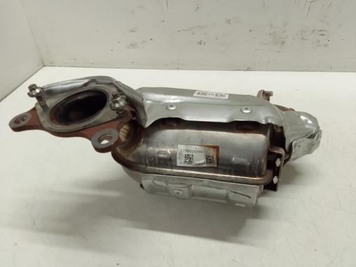 Gebruikte Katalysator Renault Clio IV (5R) 0.9 Energy TCE 90 12V Prijs € 605,00 Inclusief btw aangeboden door Autodemontage van de Laar