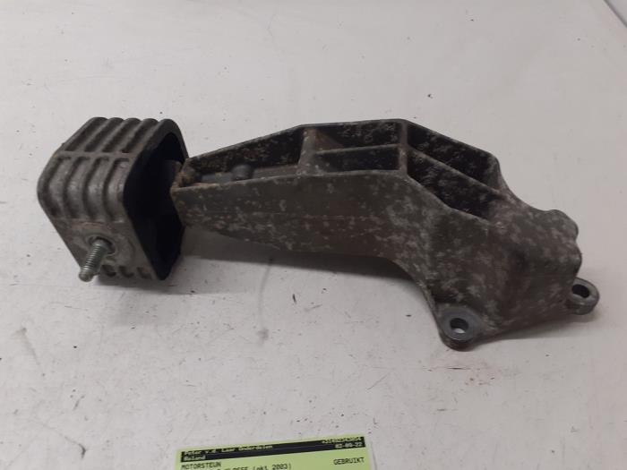Gebruikte Motorsteun Mercedes A (W168) 1.4 A-140 Prijs € 25,00 Margeregeling aangeboden door Autodemontage van de Laar