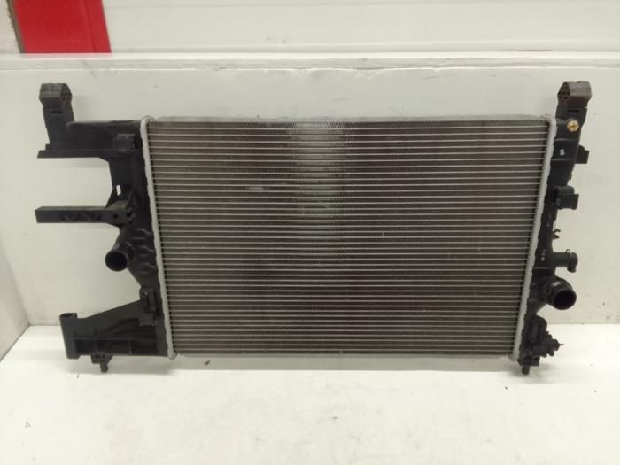 Gebruikte Radiateur Opel Astra J (PC6/PD6/PE6/PF6) 1.4 16V ecoFLEX Prijs € 50,00 Margeregeling aangeboden door Autodemontage van de Laar