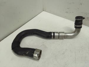 Gebruikte Intercooler Slang Opel Mokka/Mokka X 1.4 Turbo 16V 4x2 Prijs € 75,00 Margeregeling aangeboden door Autodemontage van de Laar