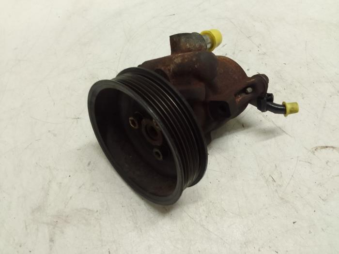 Gebruikte Servopomp Volkswagen Lupo (6X1) 1.4 16V 75 Prijs € 60,00 Margeregeling aangeboden door Autodemontage van de Laar