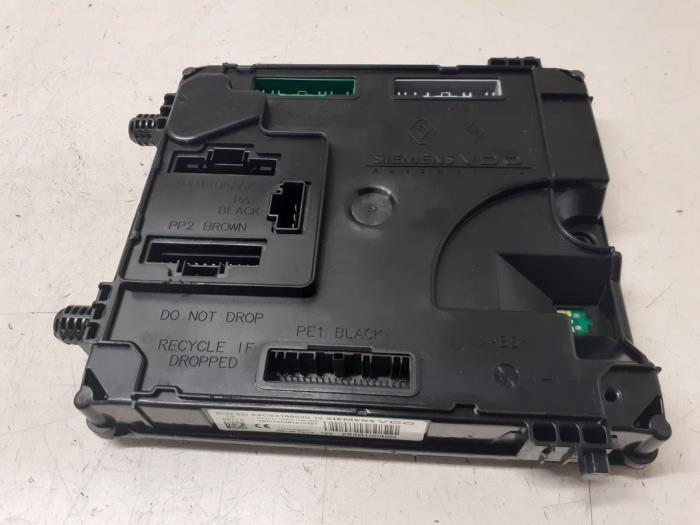 Gebruikte Module Bodycontrol Renault Laguna III Estate (KT) 2.0 16V Prijs op aanvraag aangeboden door Autodemontage van de Laar