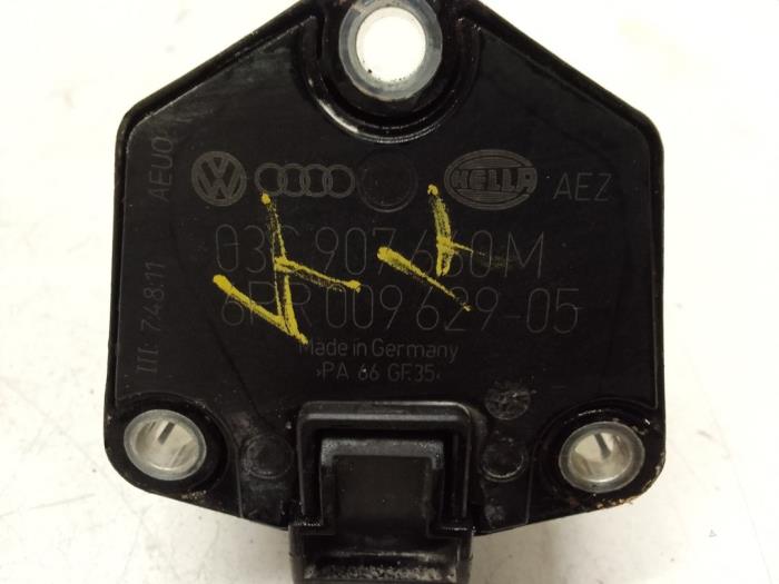 Oliepeil sensor van een Volkswagen Polo V (6R) 1.2 TSI 2014