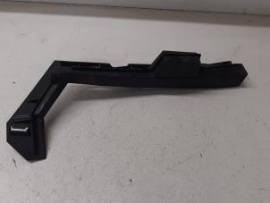 Gebruikte Steun (diversen) Opel Vivaro Combi 1.6 CDTi BiTurbo Prijs € 30,00 Margeregeling aangeboden door Autodemontage van de Laar