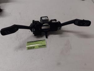 Gebruikte Combischakelaar Stuurkolom Volkswagen Polo VI (AW1) 1.6 TDI 16V 95 Prijs € 70,00 Margeregeling aangeboden door Autodemontage van de Laar