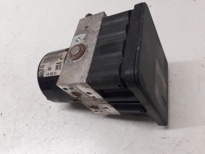 Gebruikte ABS Pomp Opel Zafira (M75) 1.8 16V Ecotec Prijs € 80,00 Margeregeling aangeboden door Autodemontage van de Laar