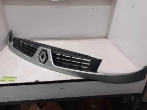 Gebruikte Grille Renault Kangoo (KC) 1.6 16V Prijs € 30,00 Margeregeling aangeboden door Autodemontage van de Laar