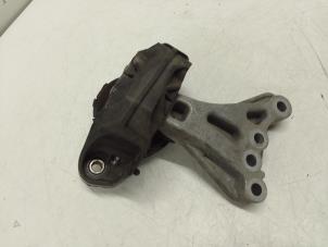 Gebruikte Motorrubber Peugeot 2008 (CU) 1.2 Vti 12V PureTech 82 Prijs € 50,00 Margeregeling aangeboden door Autodemontage van de Laar