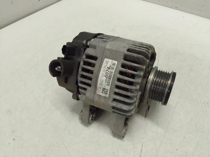 Dynamo van een Peugeot 2008 (CU) 1.2 Vti 12V PureTech 82 2014