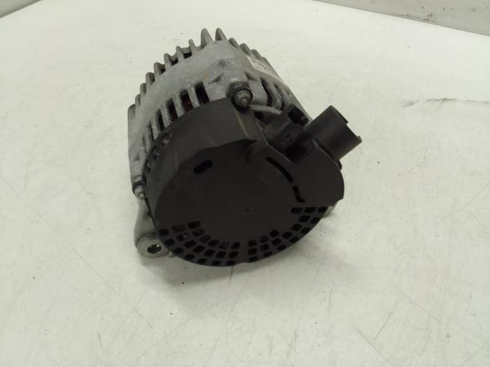 Dynamo van een Peugeot 2008 (CU) 1.2 Vti 12V PureTech 82 2014