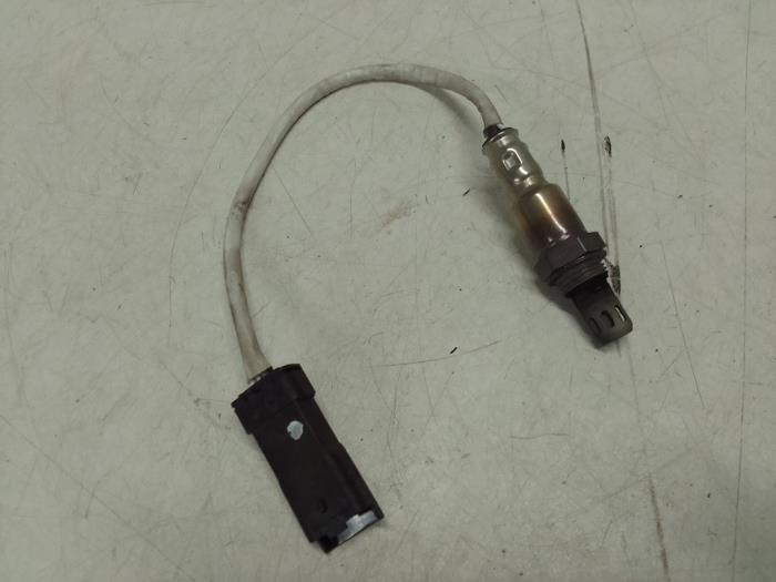 Gebruikte Lambda Sonde Peugeot 2008 (CU) 1.2 Vti 12V PureTech 82 Prijs € 50,00 Margeregeling aangeboden door Autodemontage van de Laar