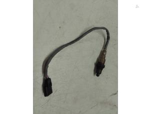 Gebruikte Lambda Sonde Renault Twingo III (AH) 1.0 SCe 70 12V Prijs € 50,00 Margeregeling aangeboden door Autodemontage van de Laar