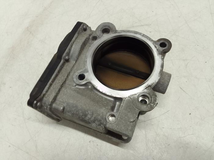 Gebruikte Gasklephuis Volvo V50 (MW) 2.4 20V Prijs € 75,00 Margeregeling aangeboden door Autodemontage van de Laar