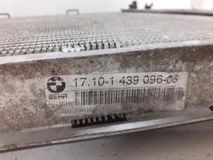 Gebruikte Radiateur BMW X5 (E53) 4.4 V8 32V Prijs € 25,00 Margeregeling aangeboden door Autodemontage van de Laar