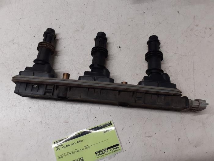 Bobine van een Opel Vectra C GTS 3.2 V6 24V 2003