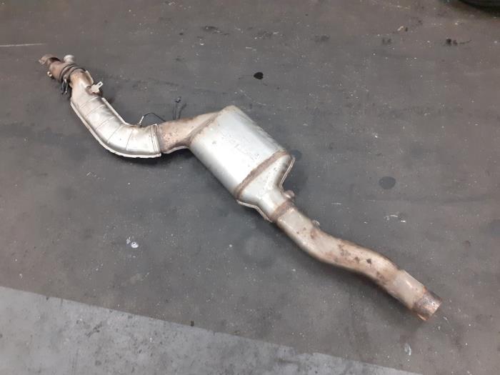 Gebruikte Uitlaat Middendemper BMW 5 serie Touring (F11) 520d 16V Prijs € 150,00 Margeregeling aangeboden door Autodemontage van de Laar