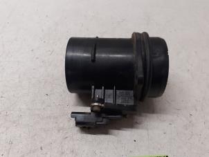 Gebruikte Luchtmassameter Peugeot Partner (GC/GF/GG/GJ/GK) 1.6 HDI 90 Prijs € 84,70 Inclusief btw aangeboden door Autodemontage van de Laar