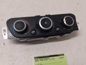 Gebruikte Chaufage Bedieningspaneel Renault Grand Scénic III (JZ) 1.5 dCi 110 Prijs € 50,00 Margeregeling aangeboden door Autodemontage van de Laar