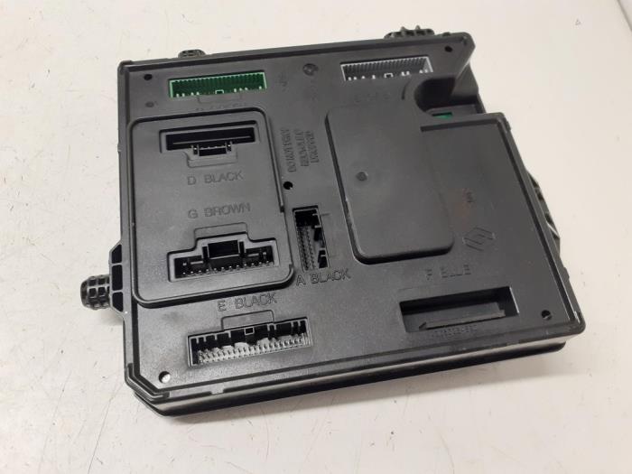 Gebruikte Bodycontrol Module Renault Grand Scénic III (JZ) 1.5 dCi 110 Prijs € 100,00 Margeregeling aangeboden door Autodemontage van de Laar