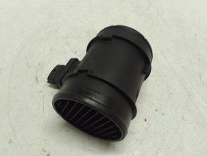 Gebruikte Luchtmassameter Opel Combo 1.6 CDTI 16V Prijs € 50,00 Margeregeling aangeboden door Autodemontage van de Laar